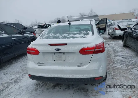 2015 Ford Focus Se из США, поврежденный, VIN 1FADP3F29FL240118
